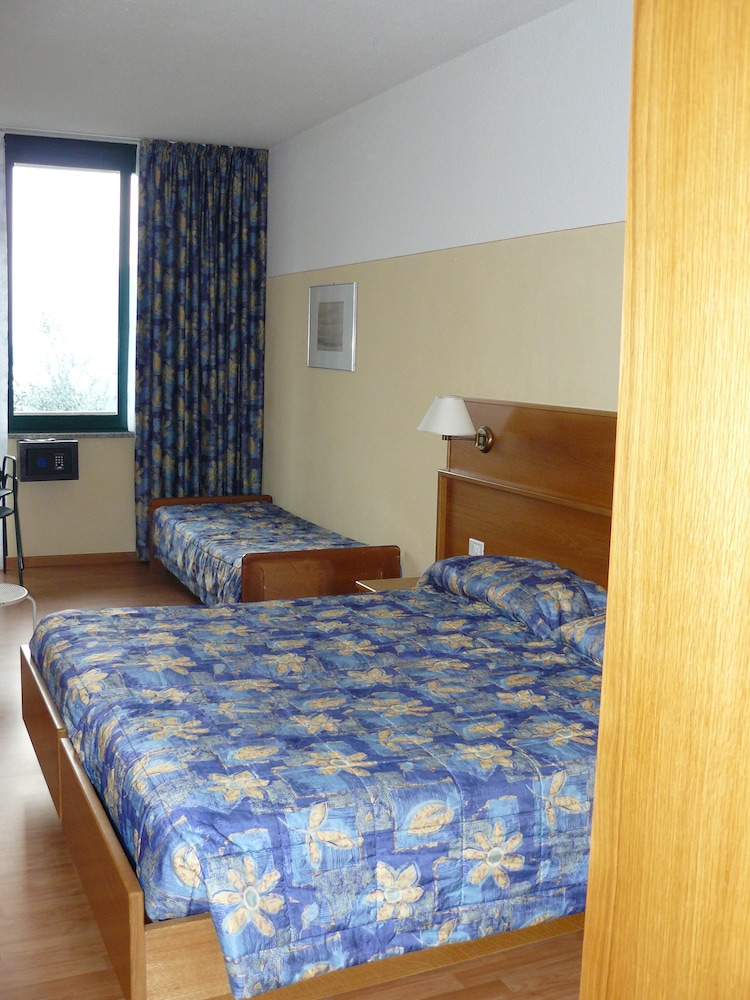 Standard Triple Room - Photo 5