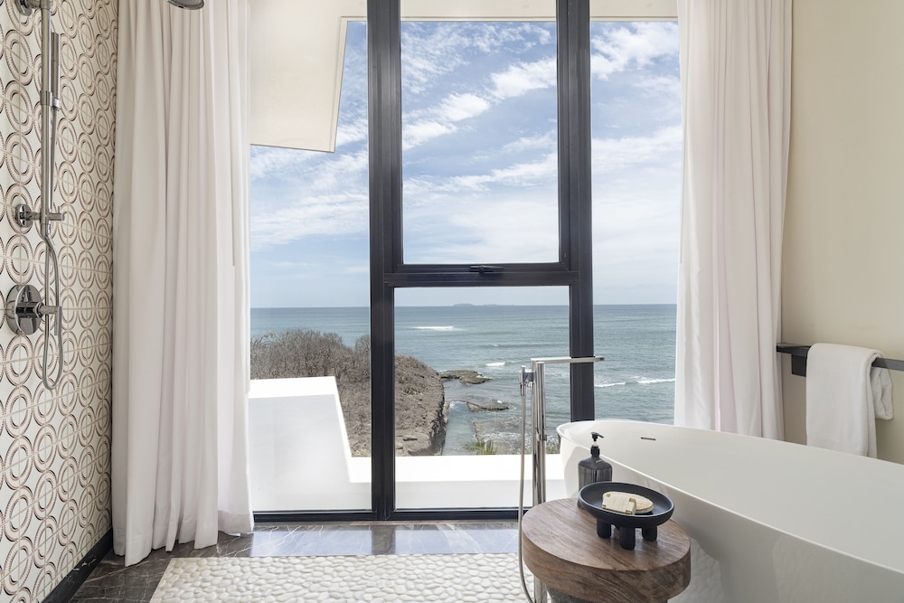 Room, Multiple Beds, Oceanfront (Cliffside Residence with Pool)