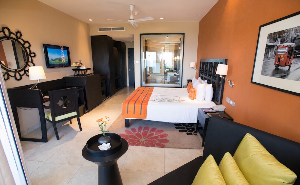 Deluxe Sea View King Bed Room photo 2