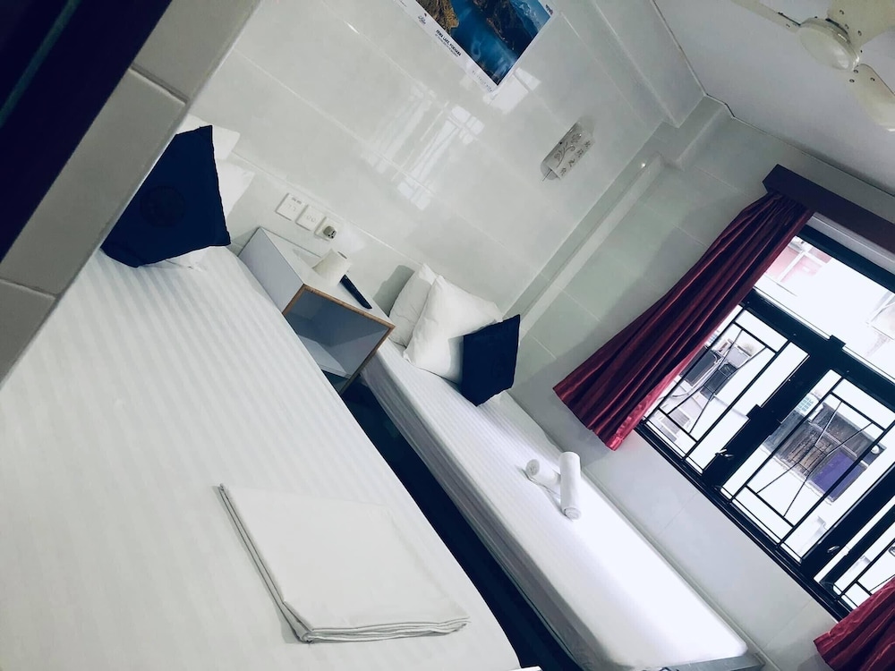 Quadruple Room, 2 Double Beds, Non Smoking photo 3