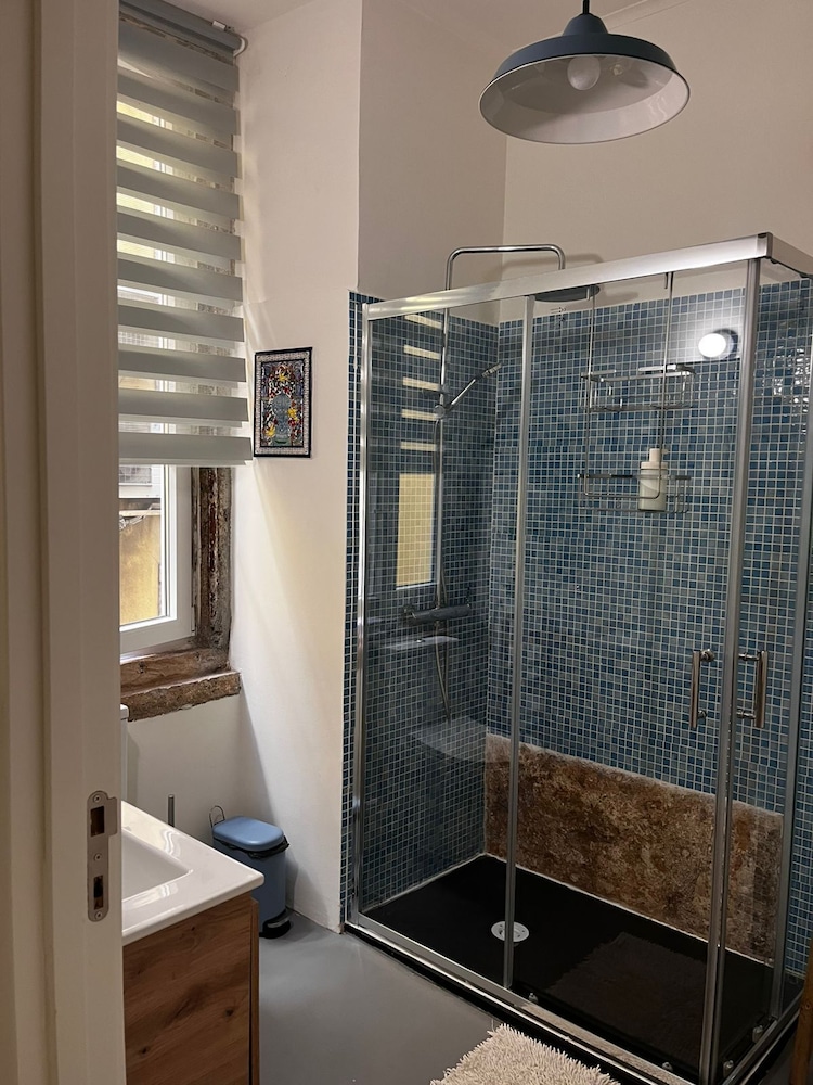 Classic Apartment, Ensuite, City View photo 3