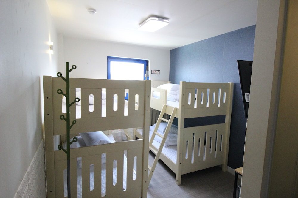 Quadruple Room - Photo 6
