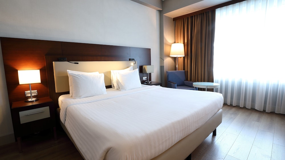 Suite, 2 Bedrooms, Kitchen