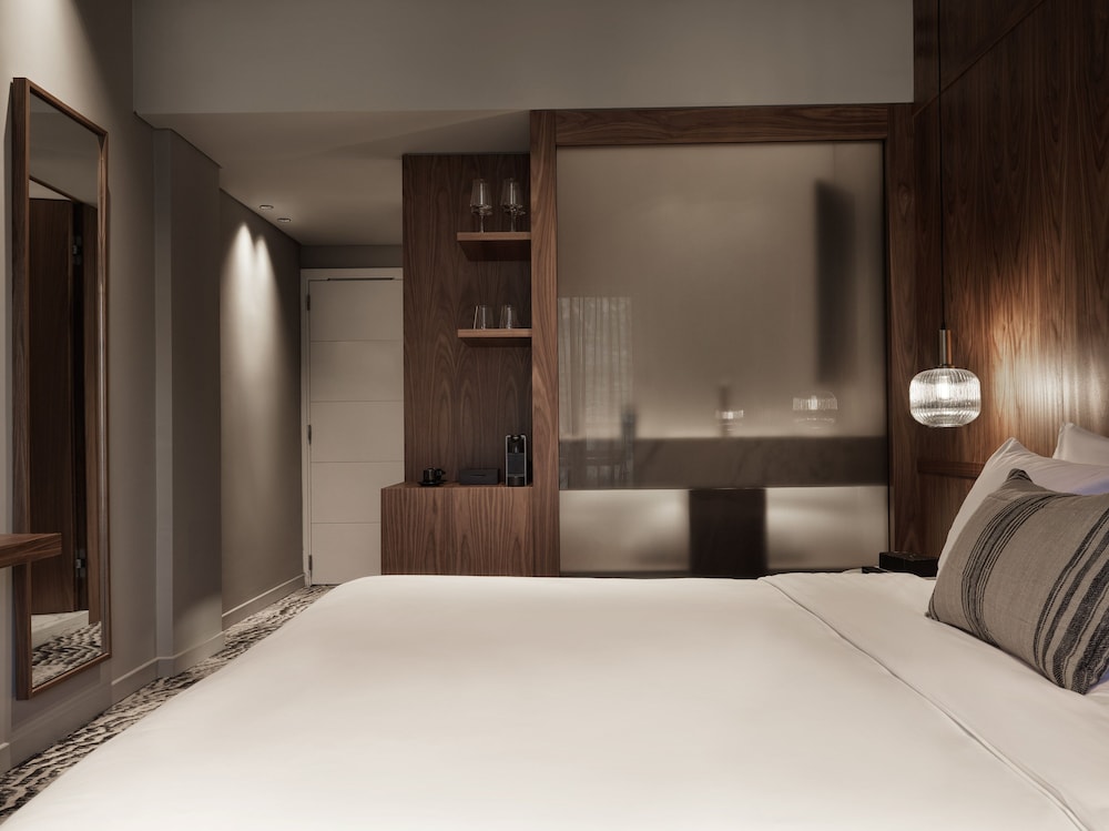Deluxe Double Room with Garden View photo 3