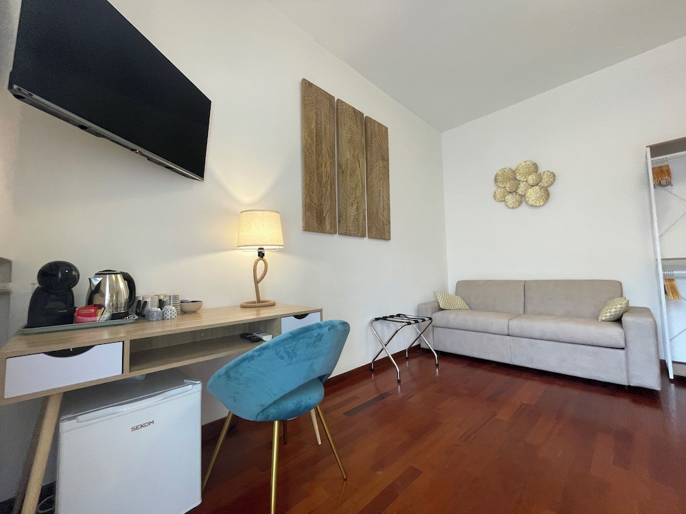 Comfort Quadruple Room - Photo 8