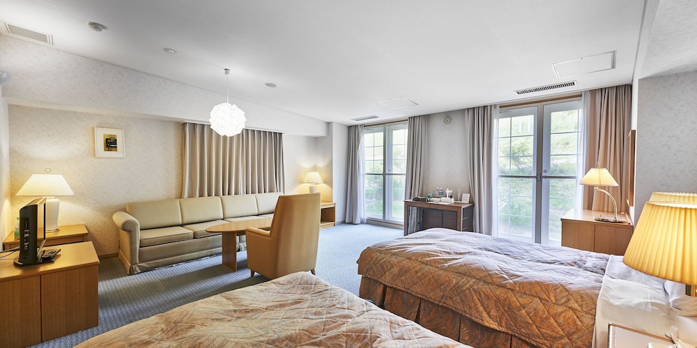 Standard Suite, 1 Bedroom, Pets Allowed photo 3