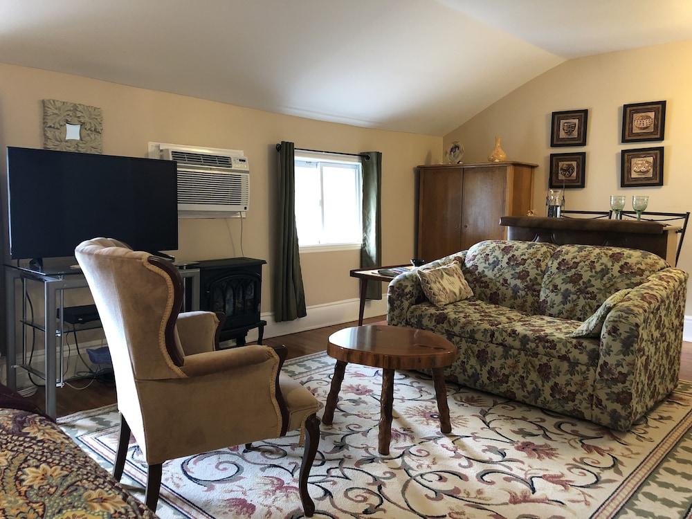 Room (California)