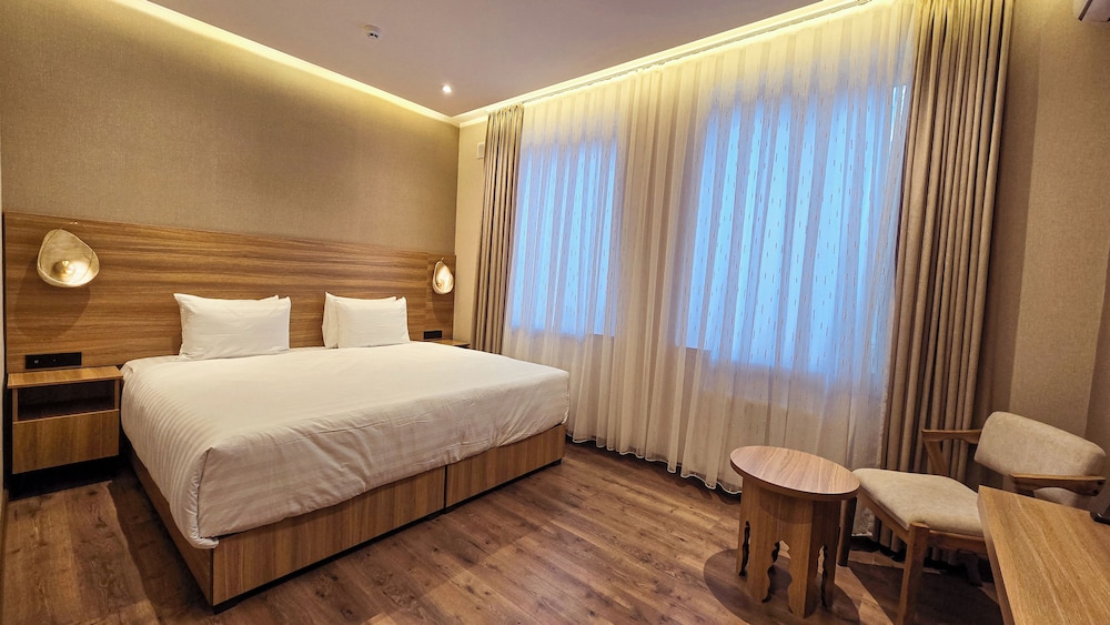 Superior Double or Twin Room, City View photo 1