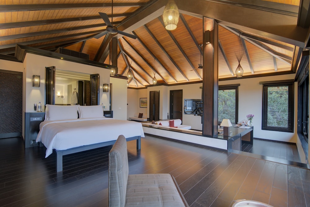 Premium Villa, 1 Queen Bed photo 3