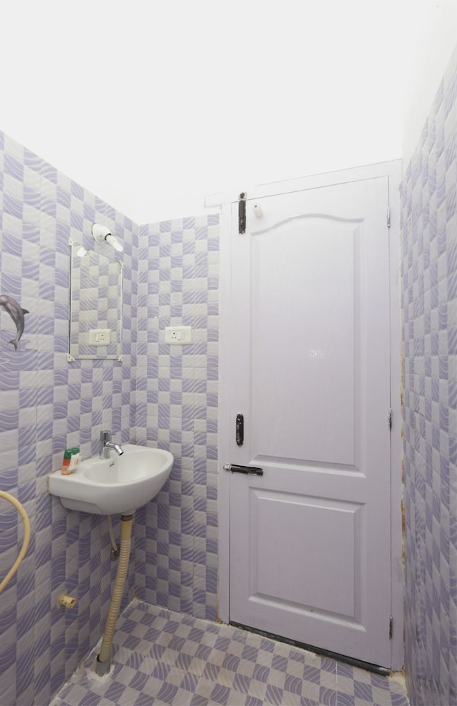 Standard Double Or Twin Room, 1 Double Bed, Private Bathroom photo 2