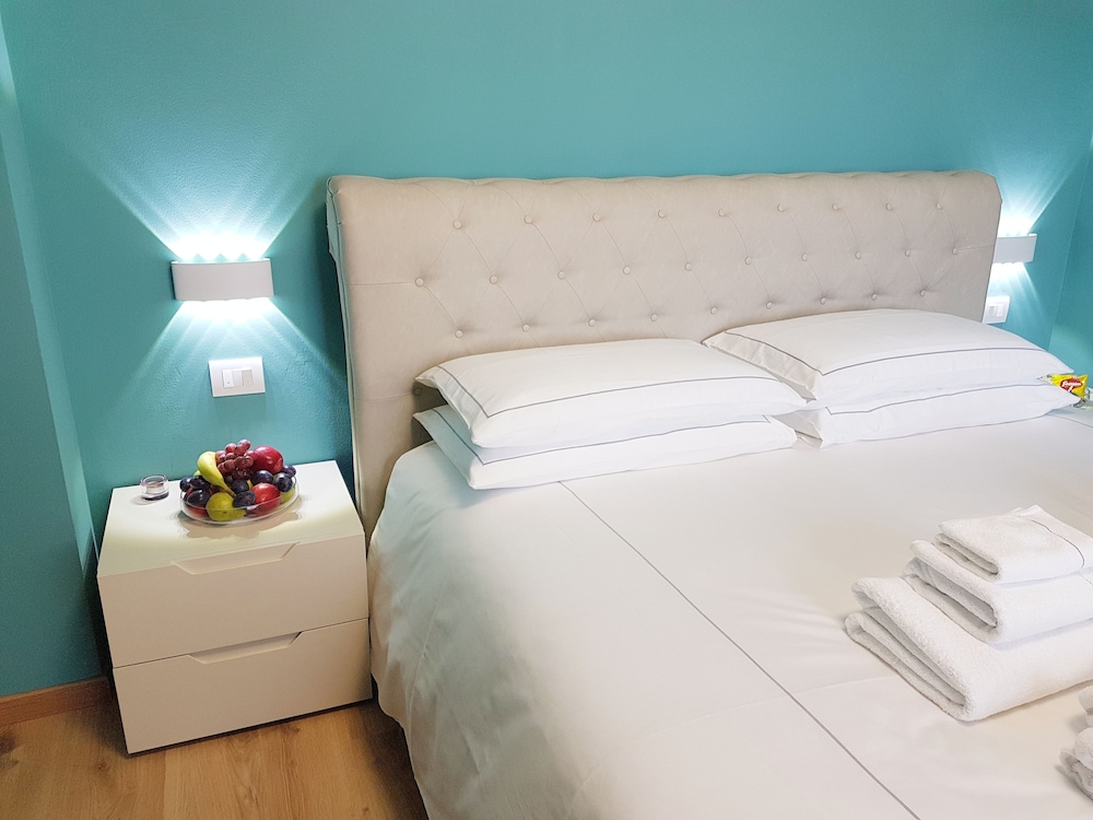 Deluxe Double Room, 1 King Bed, Garden View (Queen) photo 1