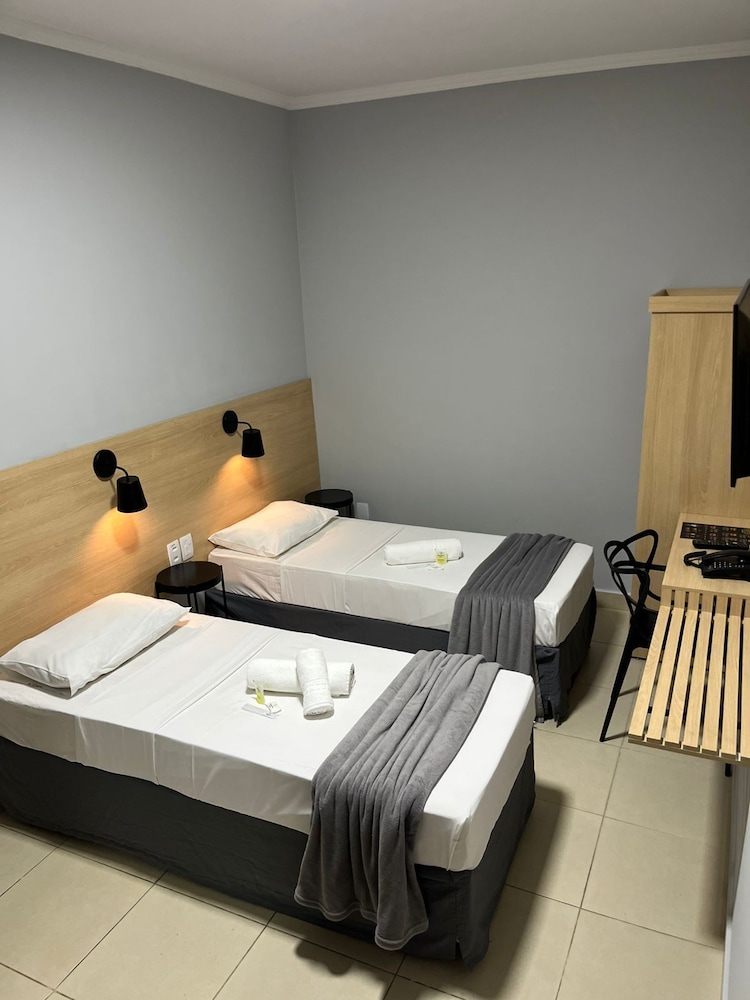 Deluxe Triple Room, 3 Twin Beds photo 1
