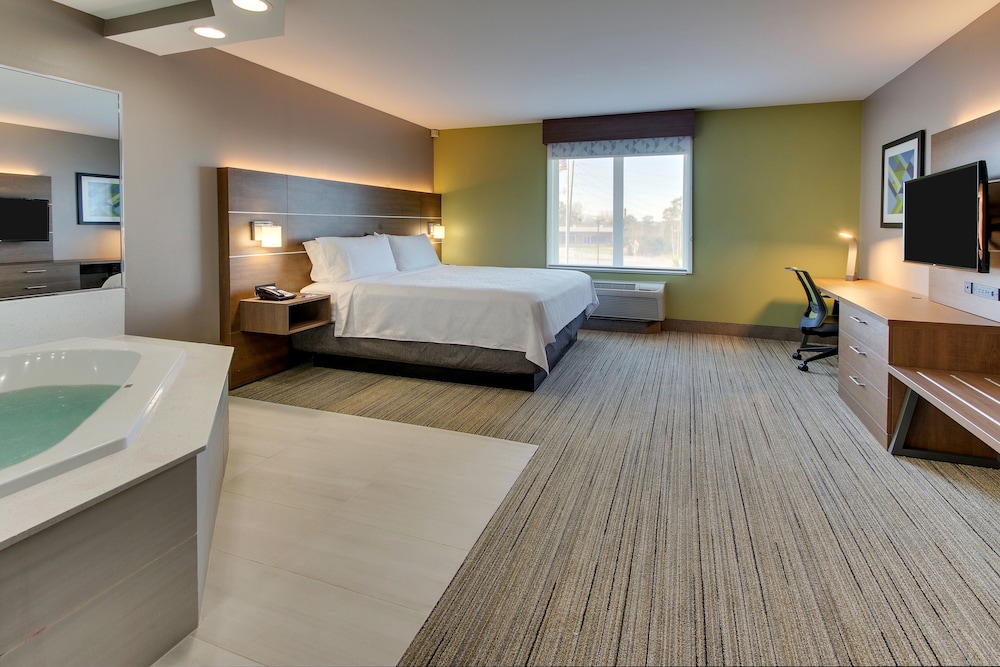 Standard Room, 1 King Bed, Jetted Tub - Photo 1