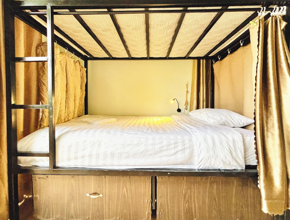 Shared Dormitory, River View photo 2
