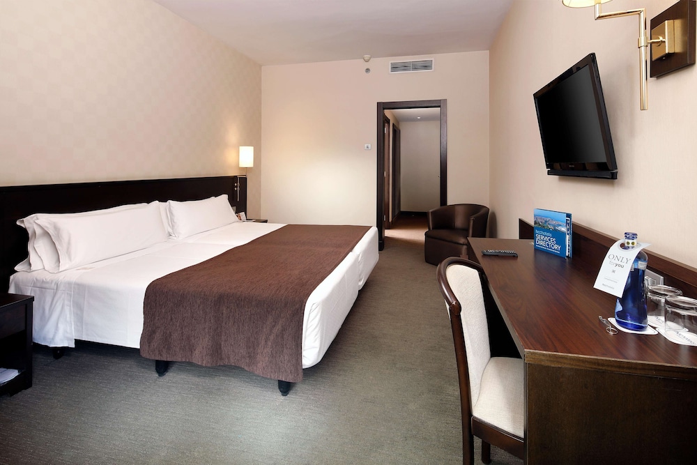 Double or Twin Room photo 3