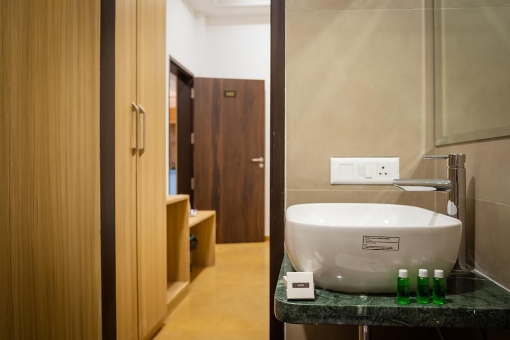 Deluxe Room - Photo 3