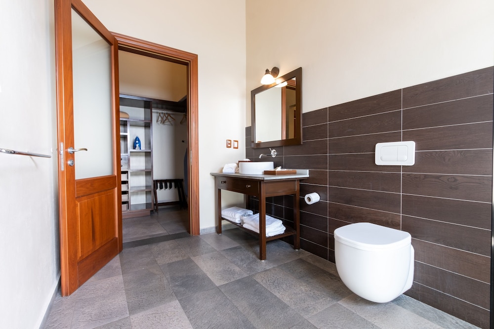 Deluxe Room, Ocean View (chayito)