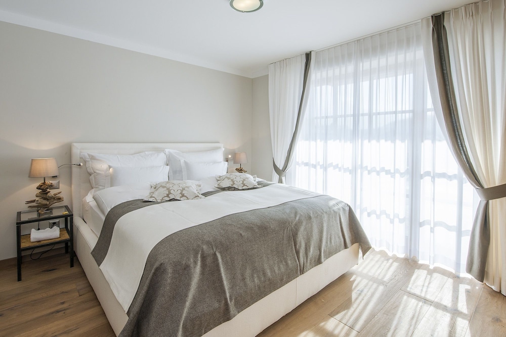 Deluxe Apartment, 2 Bedrooms, Kitchen photo 2