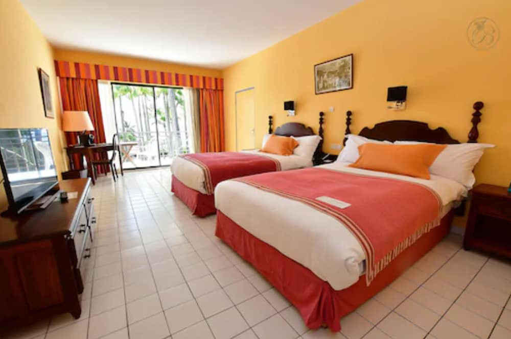 Twin Room Privilege, Sea View - Photo 2