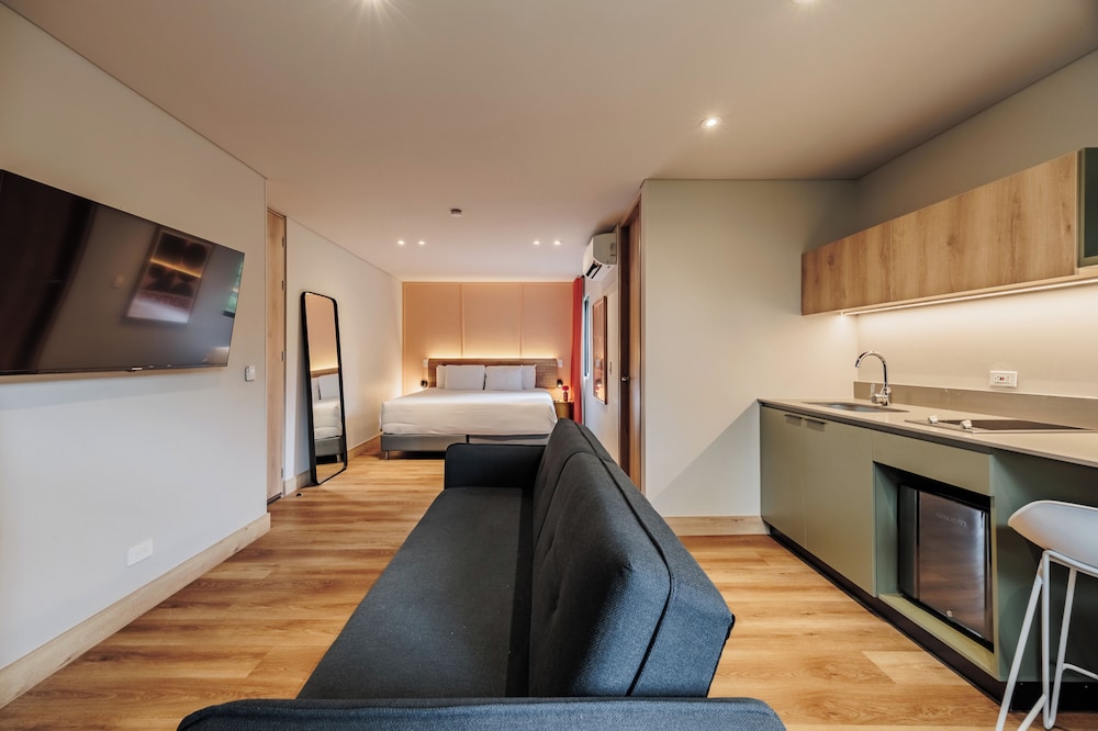 Superior Apartment, 1 King Bed with Sofa bed, Balcony photo 3