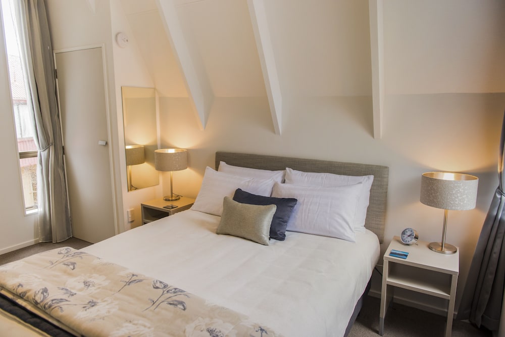 Loft Queen, Mezzanine