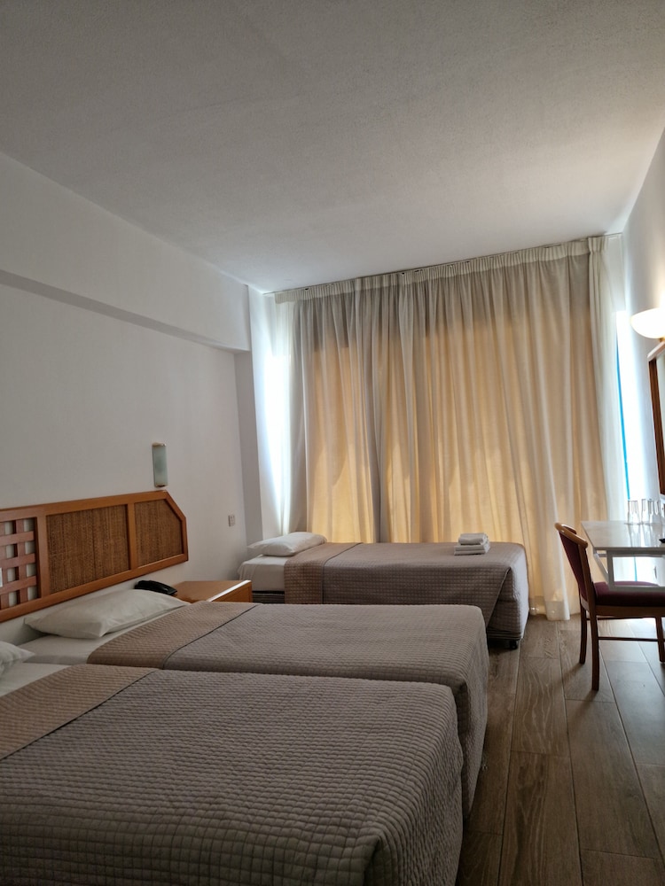 Standard Room, Courtyard View photo 3