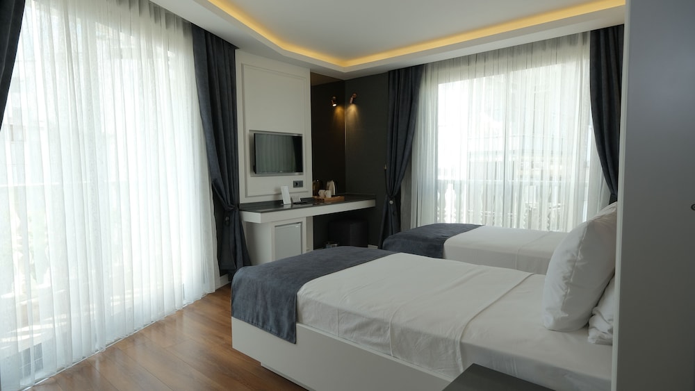 Superior Twin Room - Photo 6