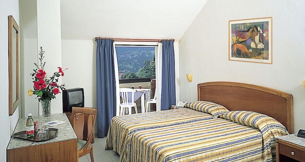 Standard Quadruple Room photo 2
