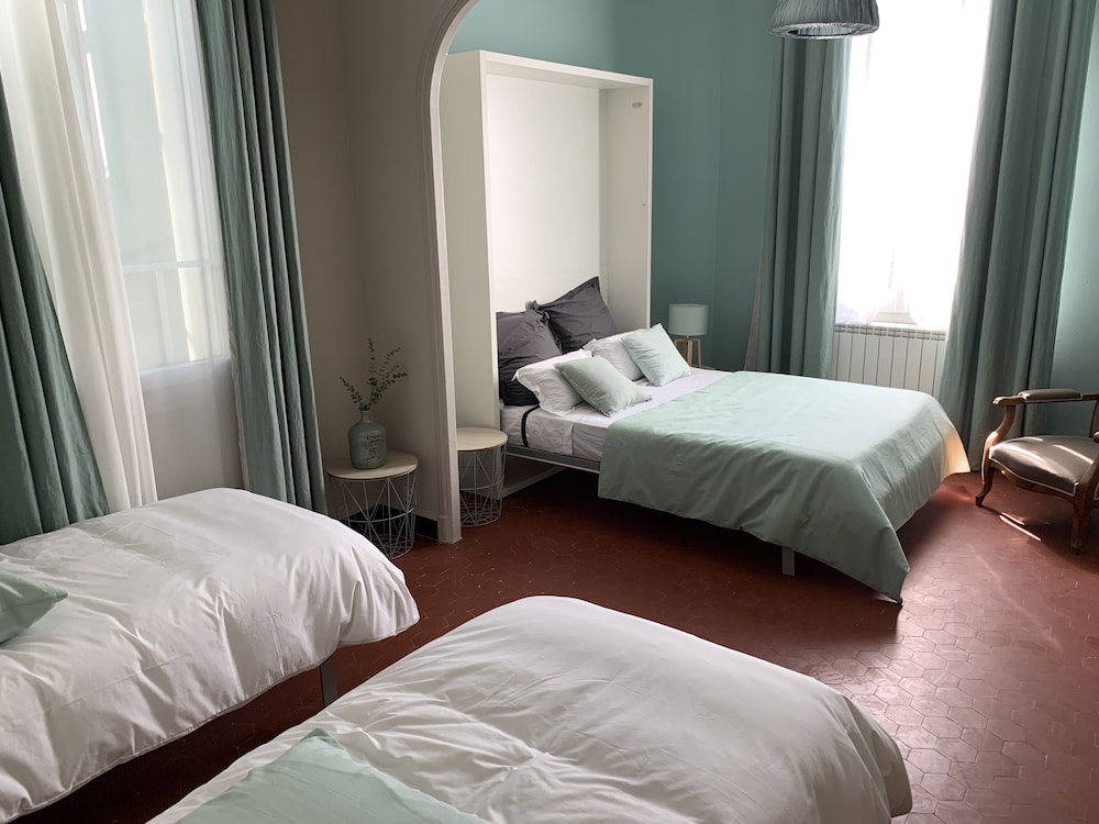 Family Quadruple Room (Oliviers) photo 1