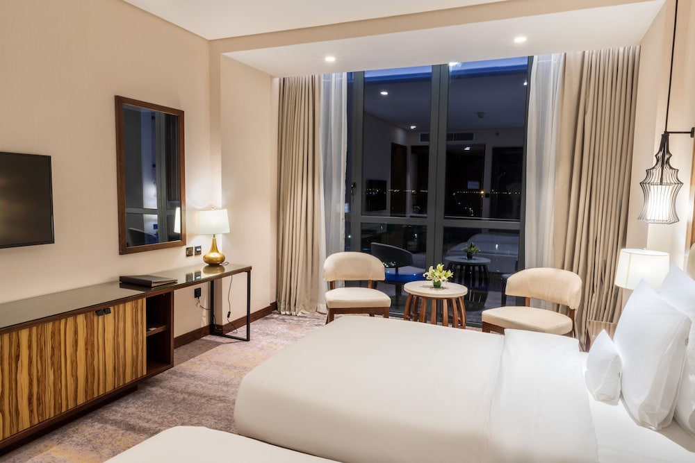 Premier Room, 2 Twin Beds, Balcony, Pool View (2 twin beds) photo 2