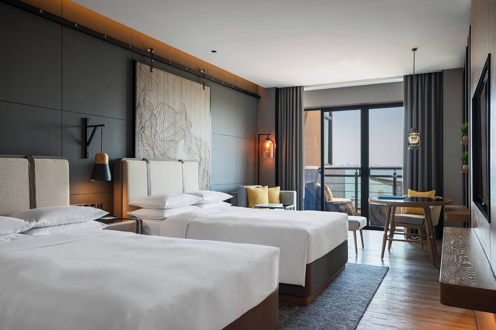 Room, 2 Double Beds, Balcony, Ocean View (Balcony) - Photo 4