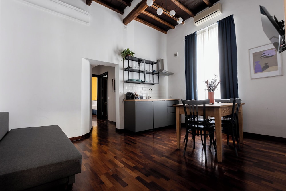 Exclusive Condo photo 1