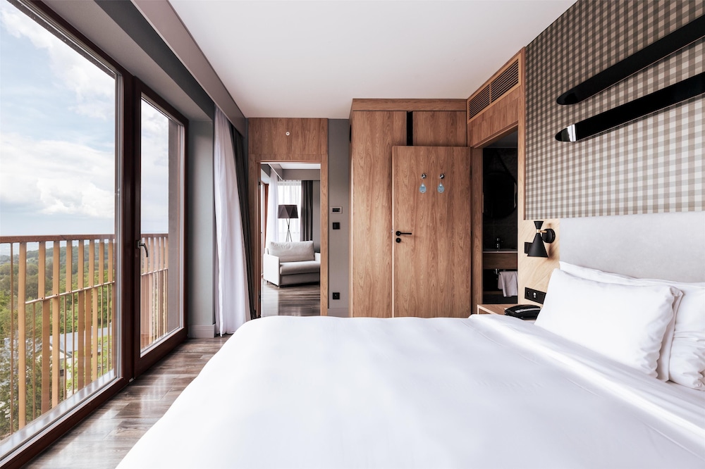 Premium Suite, Jetted Tub (& Terrace)