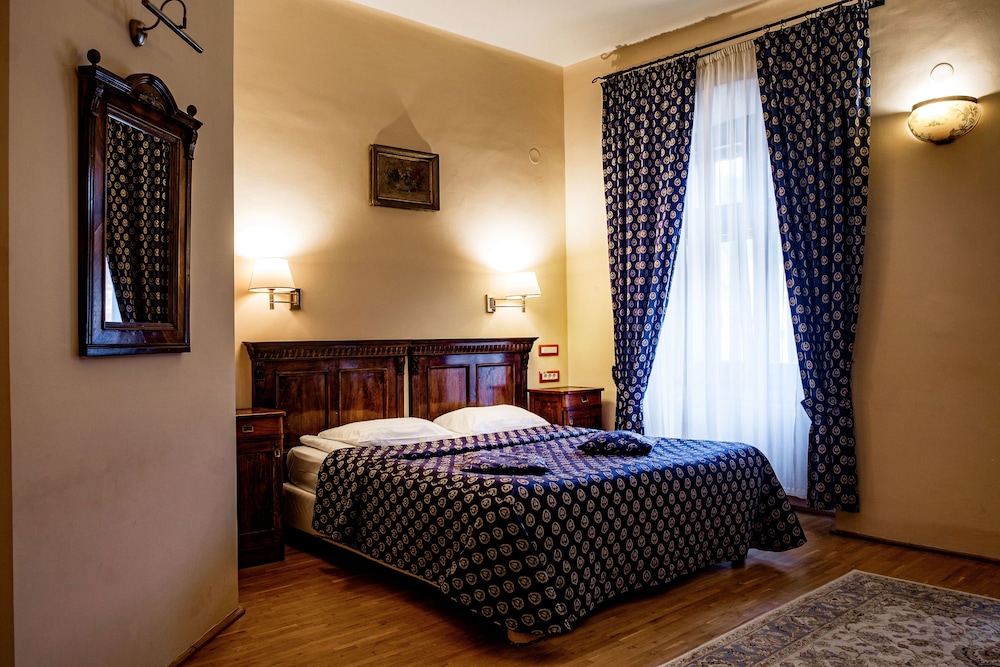 Deluxe Double Room with view - Photo 1