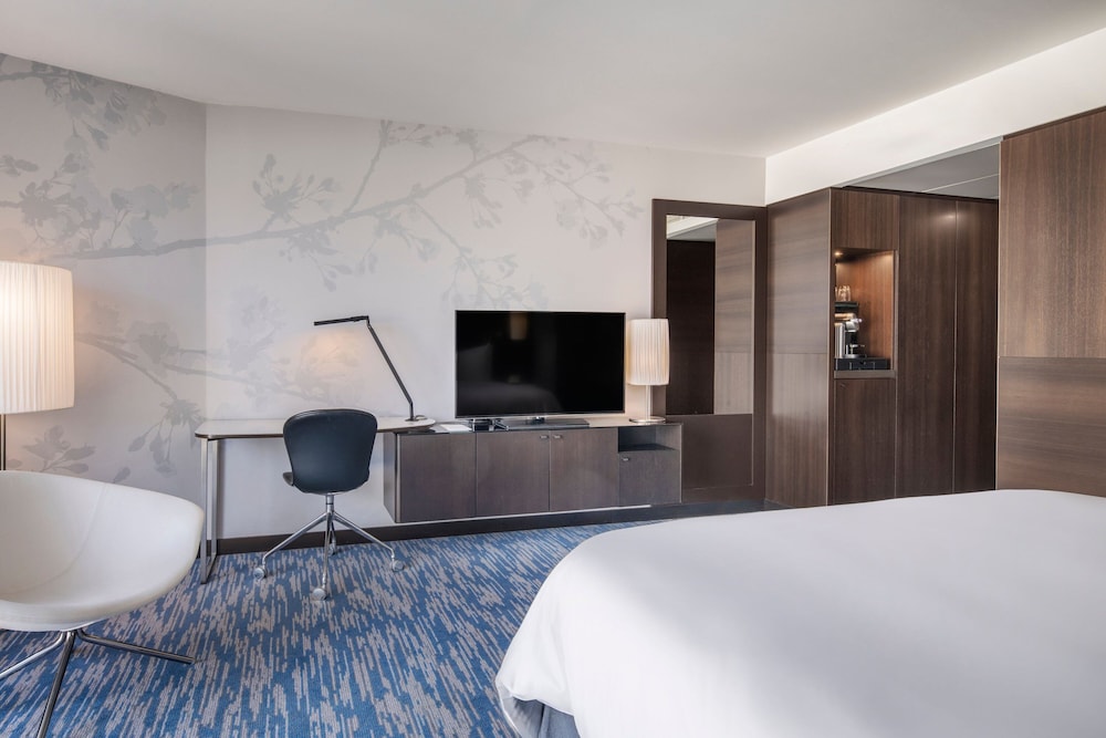 Room, 1 King Bed, City View