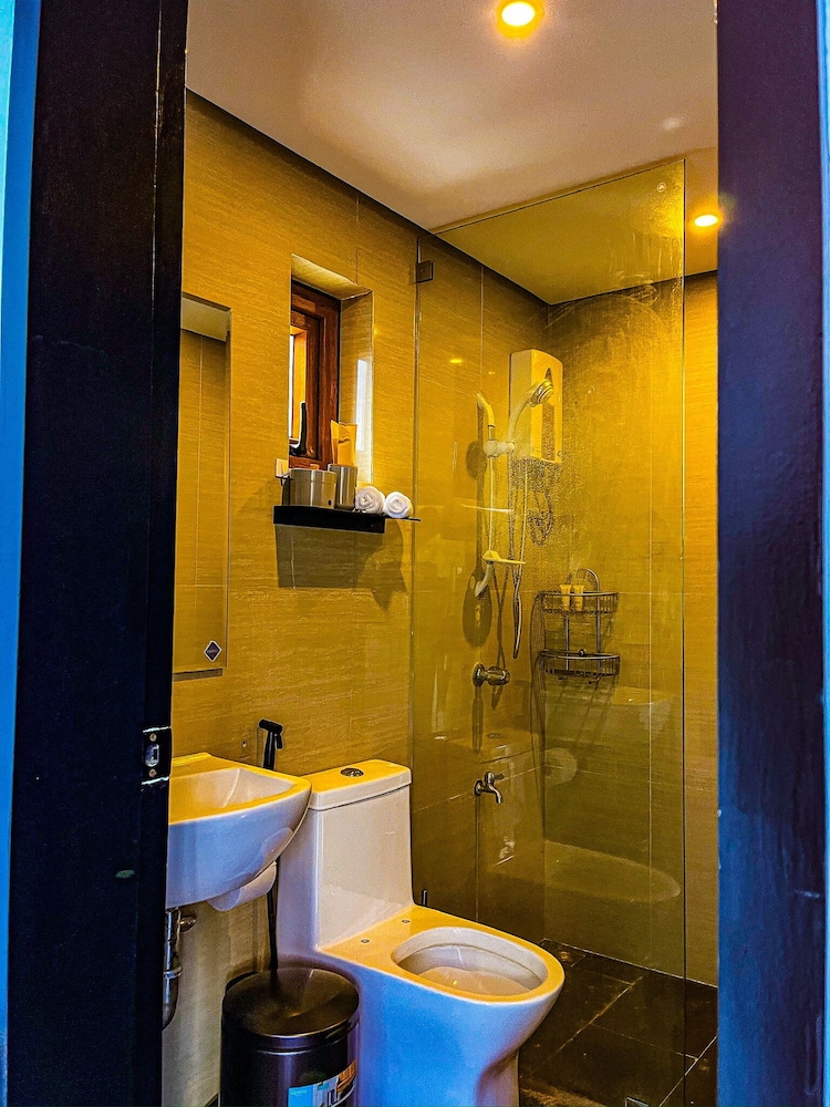 Executive Penthouse, Partial Sea View photo 2