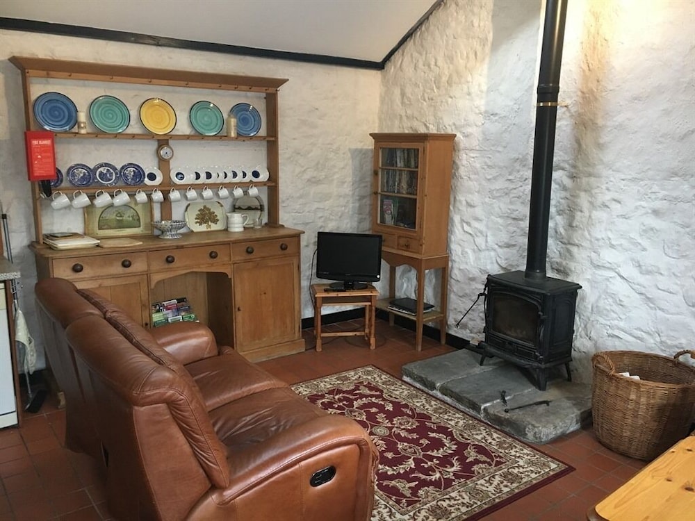 Cottage, Ensuite (no. 3 Starling) photo 2