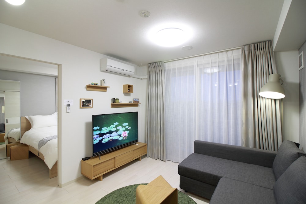 Apartment 201