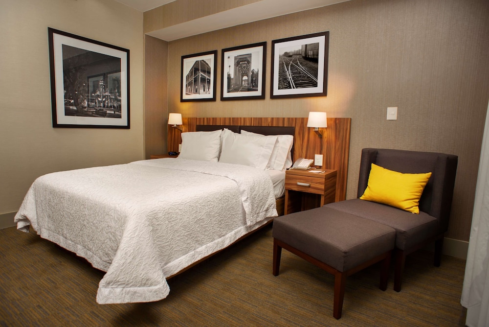 Room, 1 Queen Bed, Accessible (Roll-in Shower) photo 1
