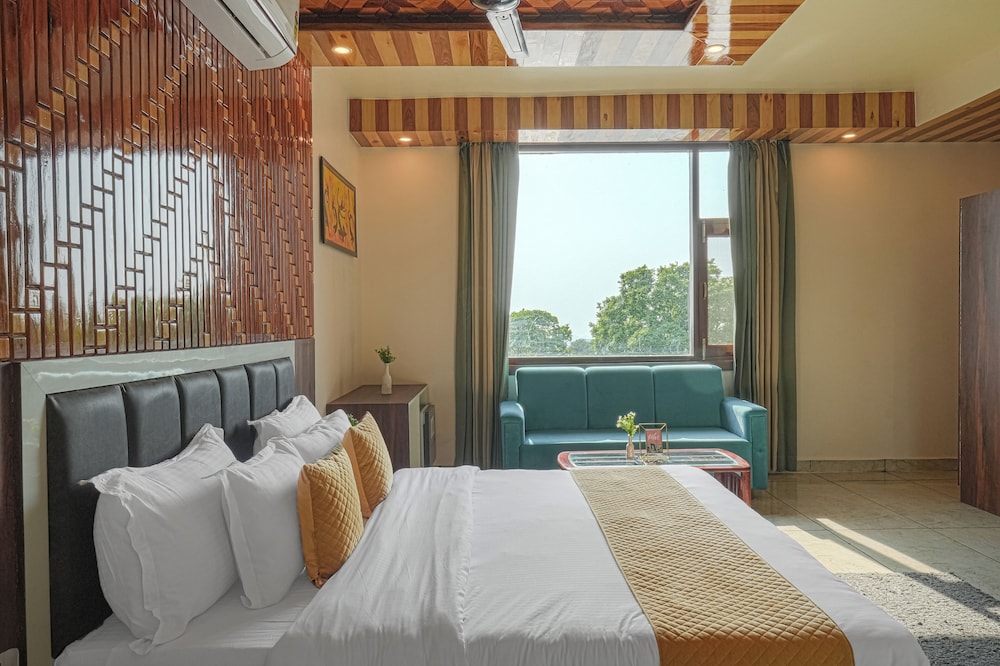 Premium Room, 1 Bedroom, Smoking, Mountain View photo 2