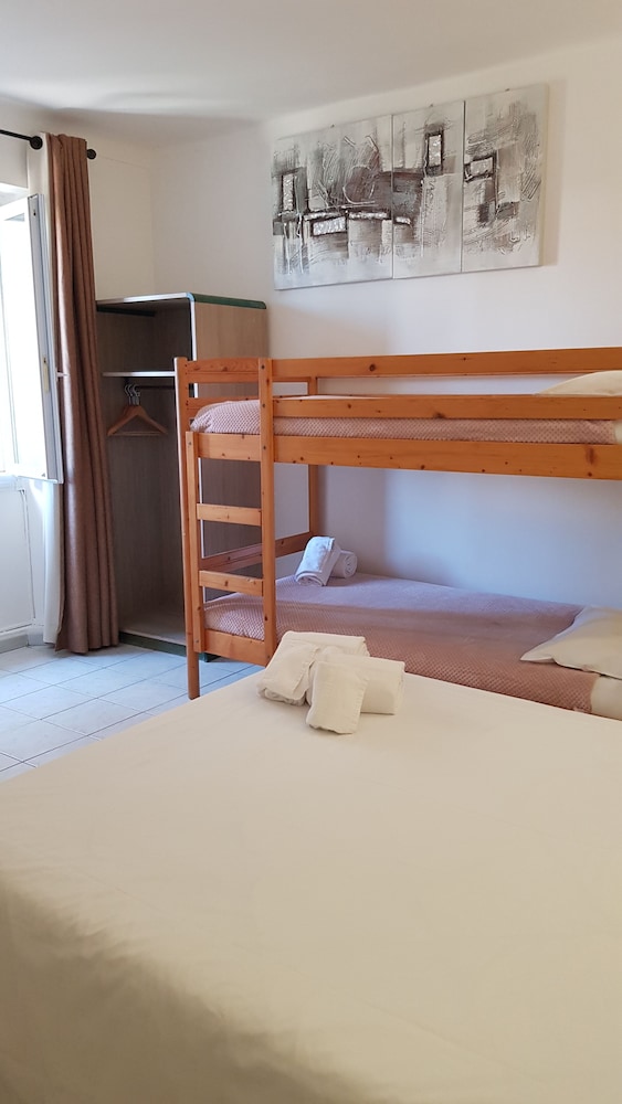 Quadruple Room (Cour) - Photo 3