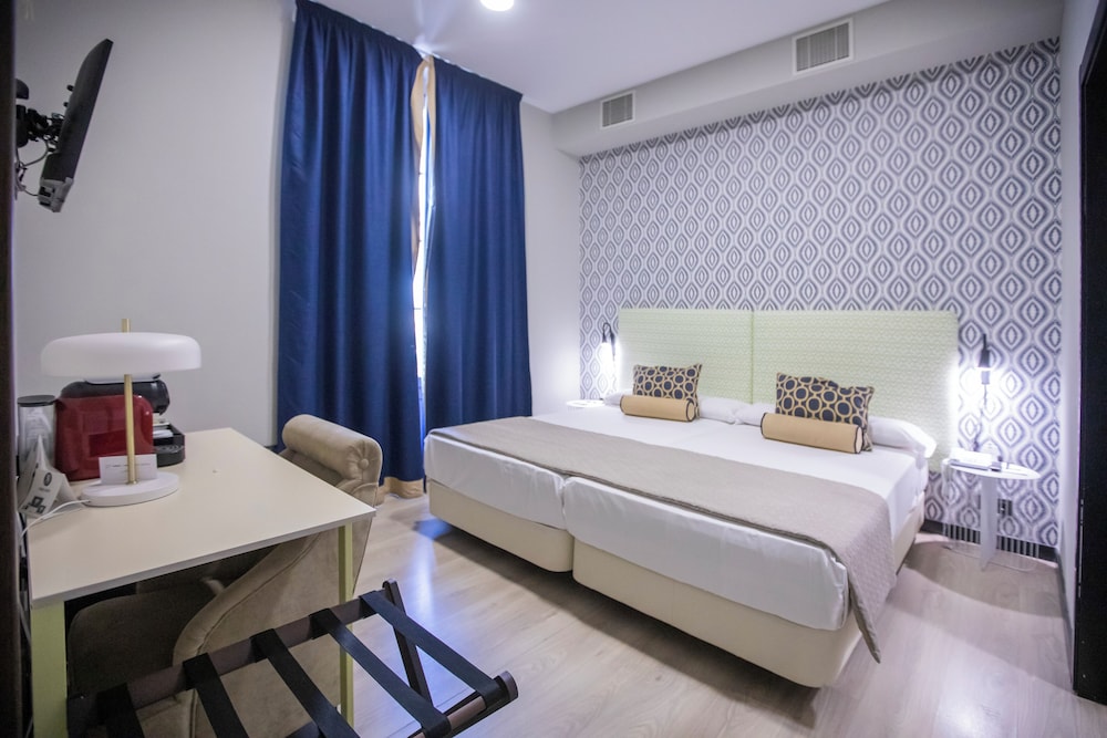 Double or Twin Room photo 2