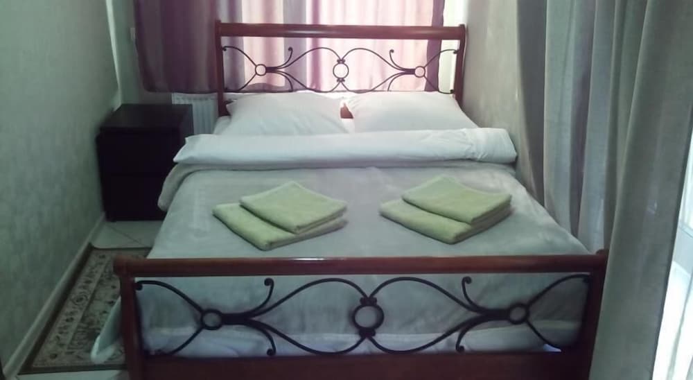 Basic Triple Room photo 1