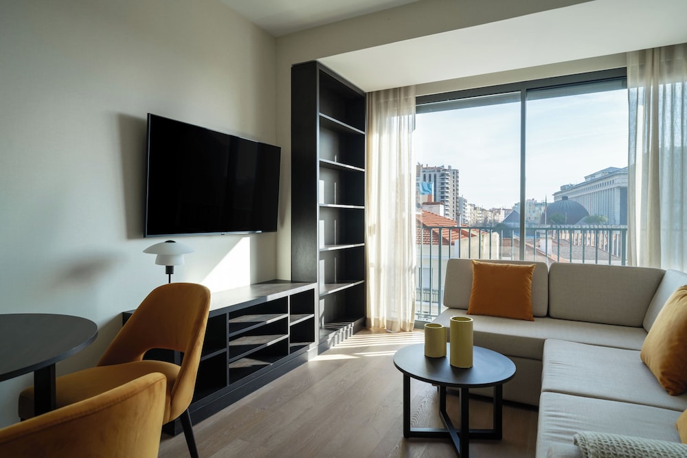 One-Bedroom Comfort Apt. with Sofa Bed photo 1