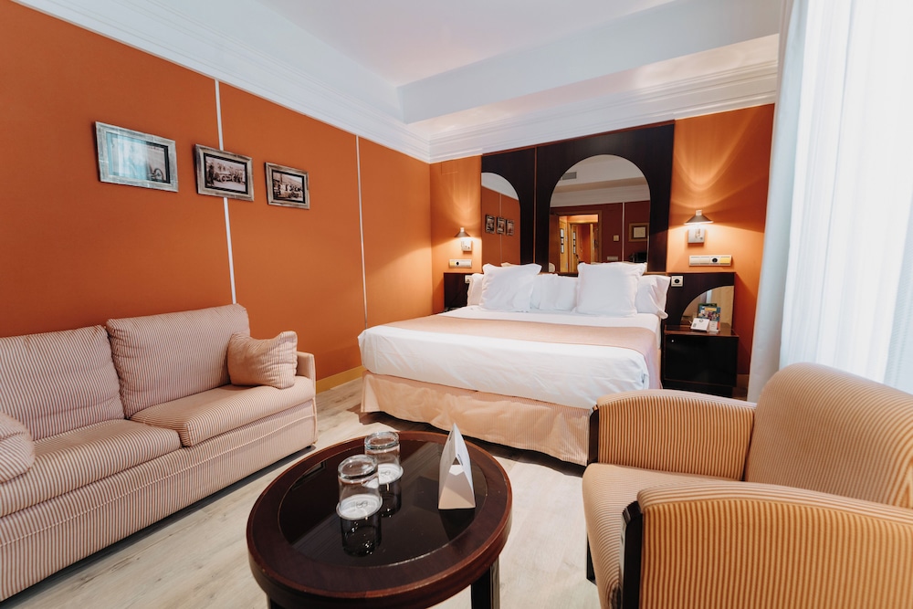 Double Room - Photo 5