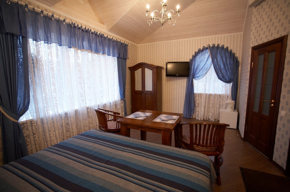 Deluxe Double Room, Bathtub photo 1