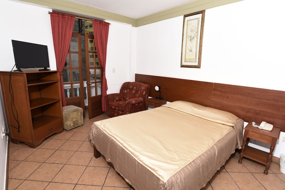 Basic Double Room, 1 Bedroom photo 3
