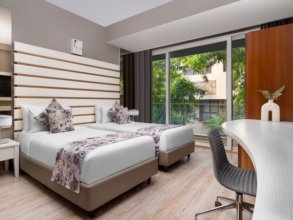Deluxe Twin Room photo 2