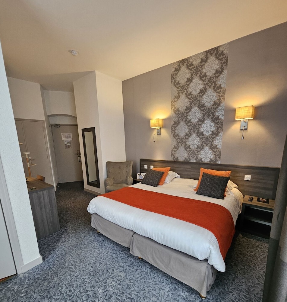 Executive Room - Photo 5