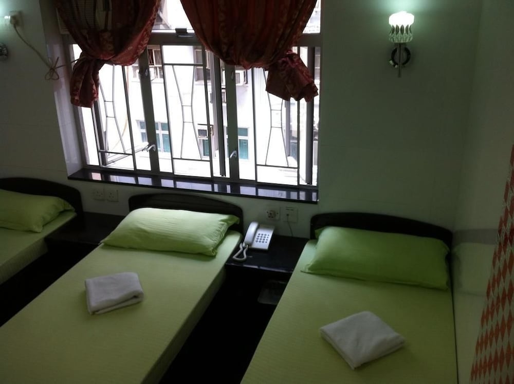Triple Room, 3 Twin Beds photo 2